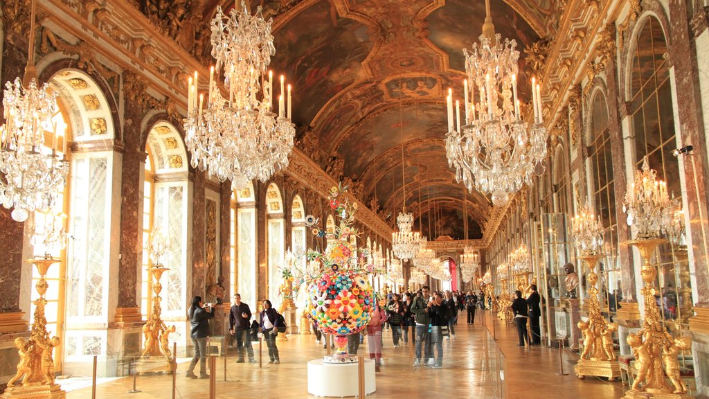 Versailles featuring interior views