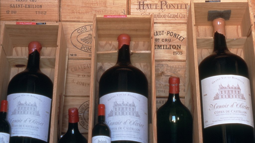 Saint-Emilion mettant en vedette vues intérieures et boissons