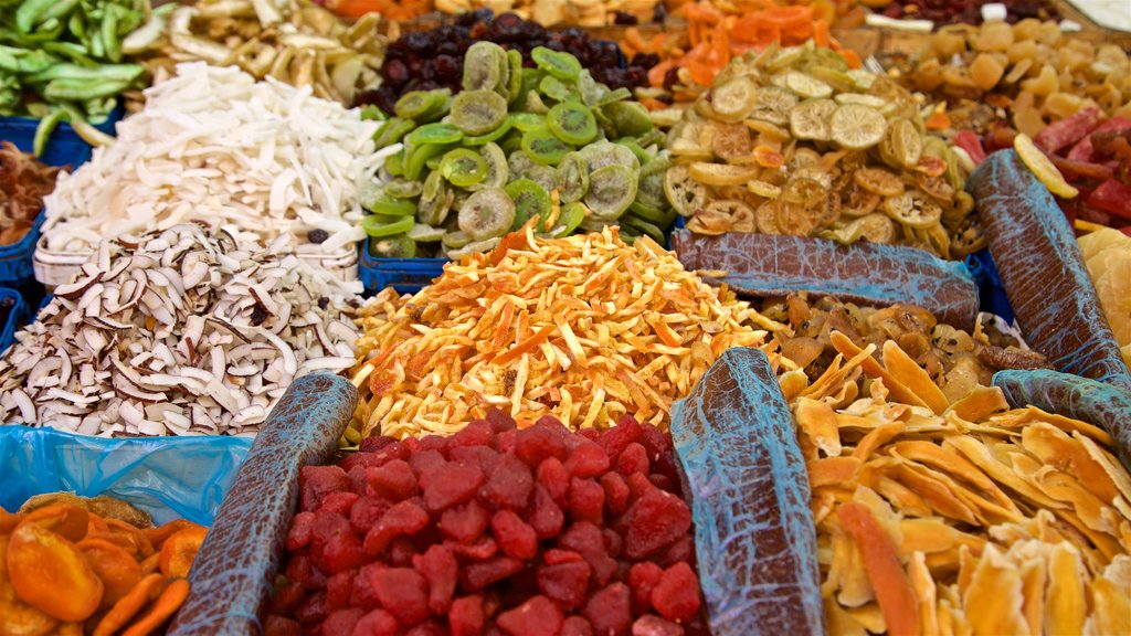 Carmel Market showing food and markets