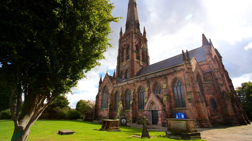 Warrington Parish Church mostrando arquitetura de patrimônio e uma igreja ou catedral