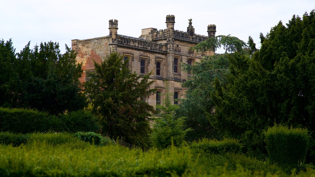 Elvaston Castle featuring heritage architecture