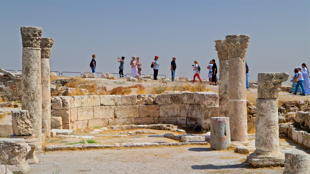 Église byzantine montrant ruine, patrimoine historique et vues