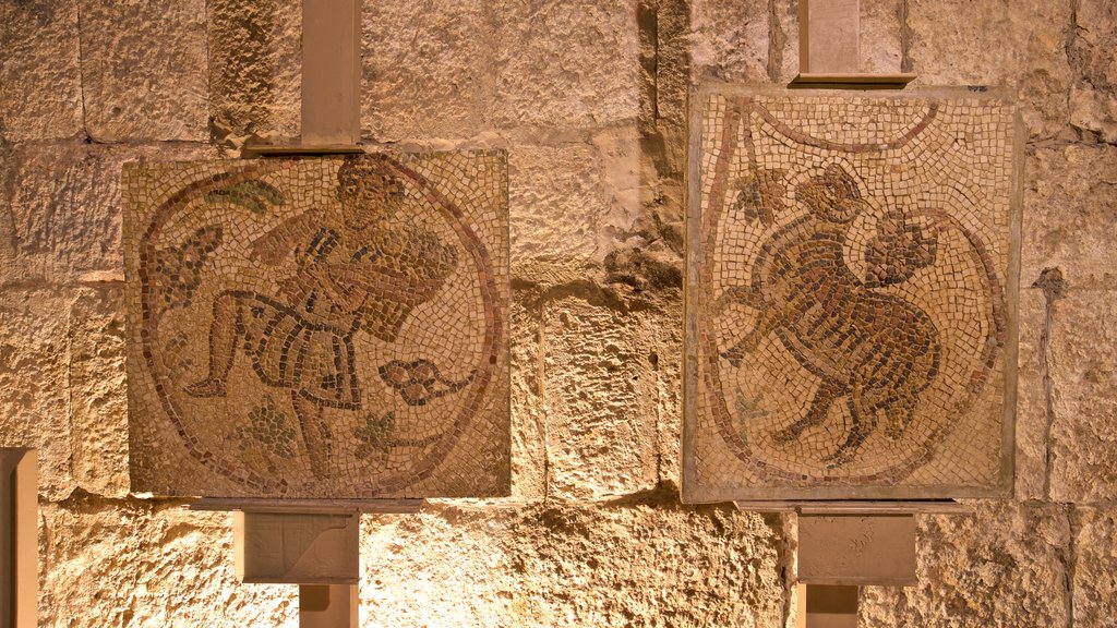 Jordanian Museum of Popular Traditions featuring interior views