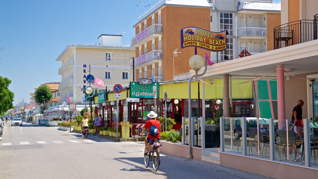 Viserbella qui includes cyclisme aussi bien que un homme seul