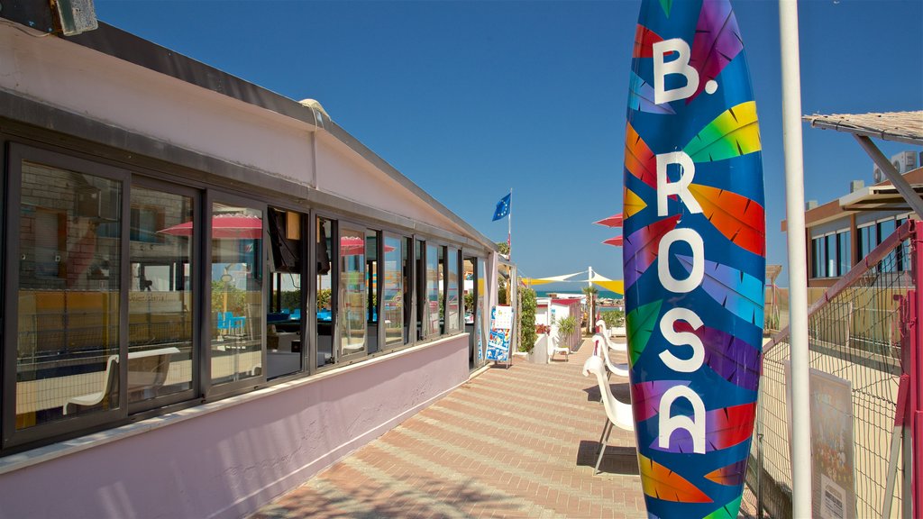 Torre Pedrera featuring signage