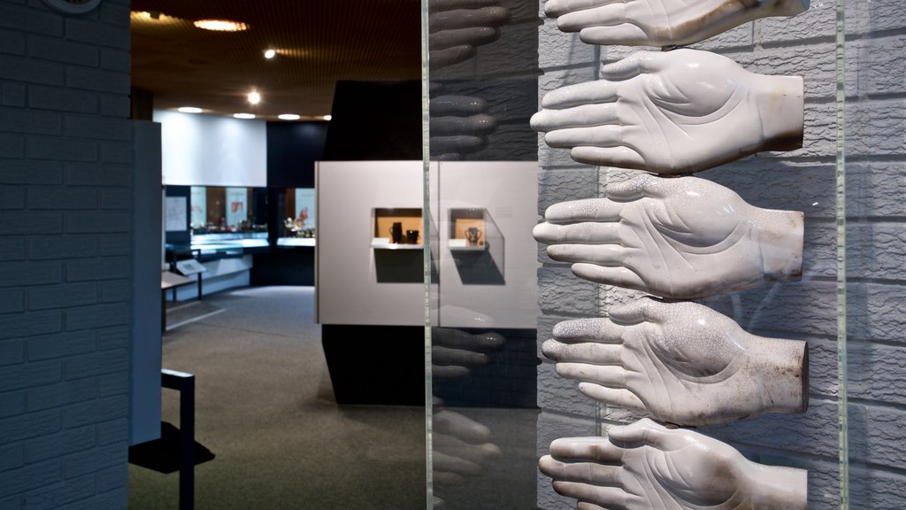 Hanley Potteries Museum toont kunst en interieur