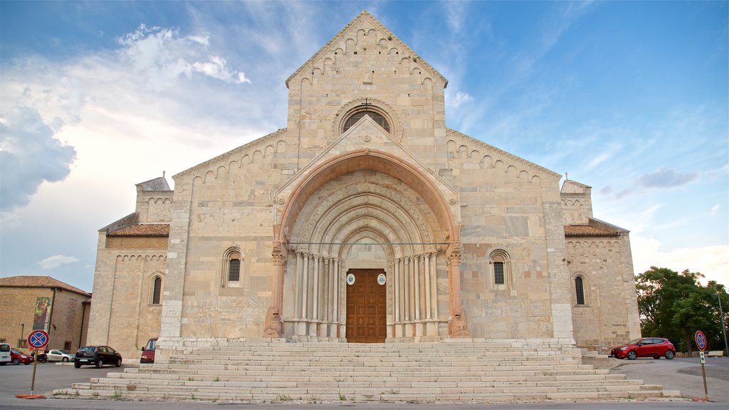 Cathedral of San Ciriaco which includes heritage architecture and a church or cathedral