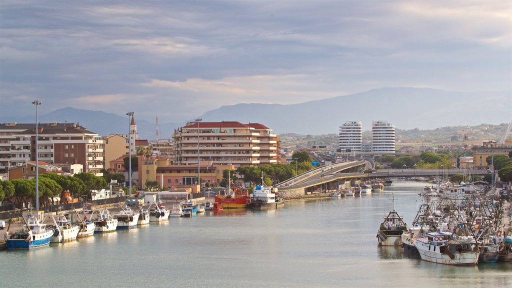 Pescara showing a city, landscape views and a bay or harbour