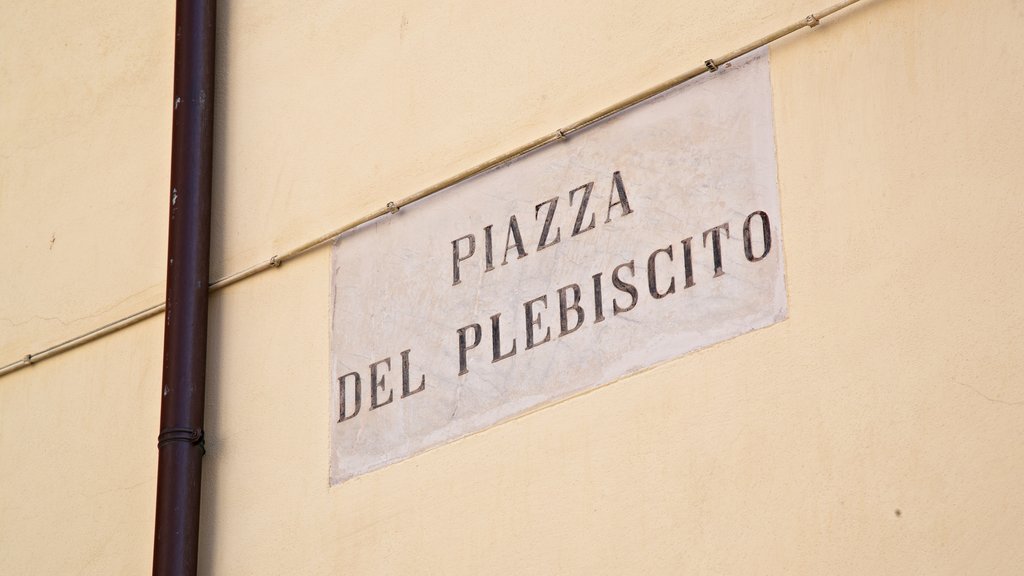 Piazza del Plebiscito showing signage