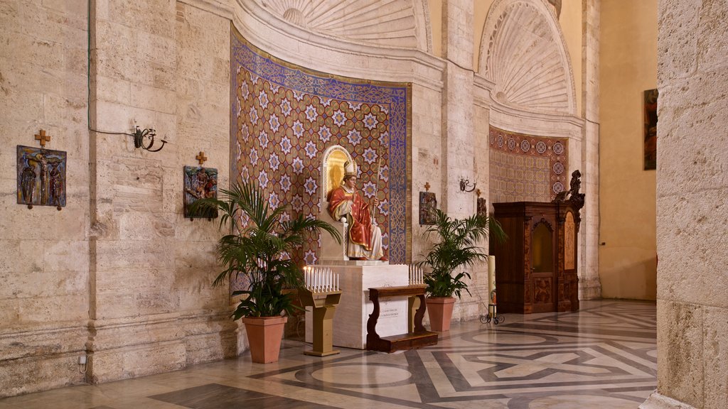 Catedral de Sant\'Emidio que incluye vistas interiores, elementos del patrimonio y aspectos religiosos