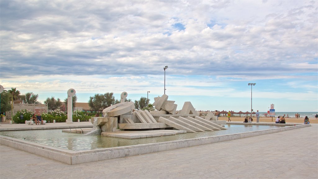 Pescara que incluye una fuente y arte al aire libre