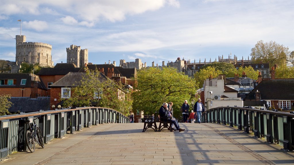 Windsor das einen Brücke sowie Paar