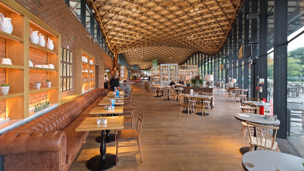 Savill Garden showing interior views