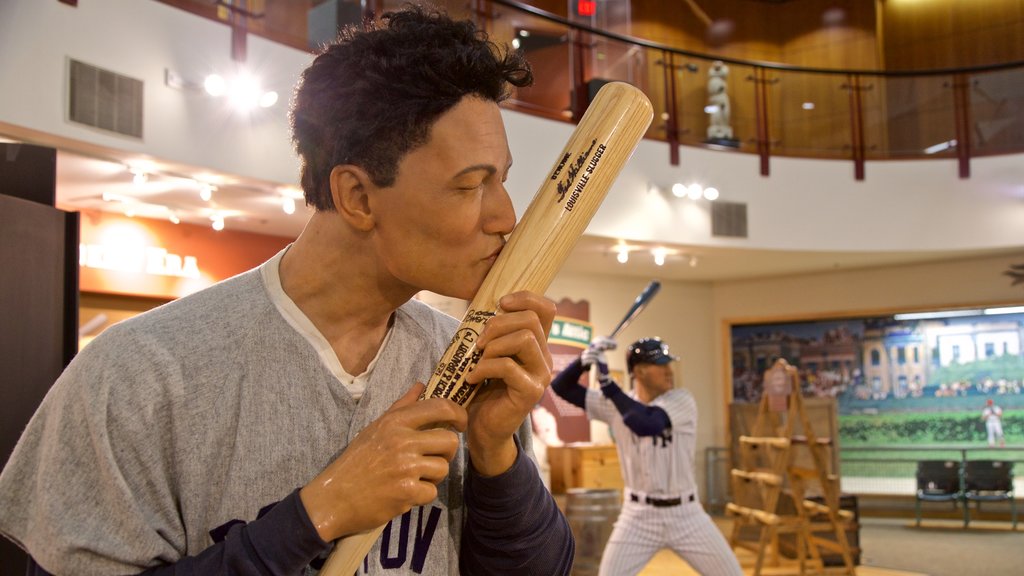 Louisville Slugger Museum mostrando vistas internas