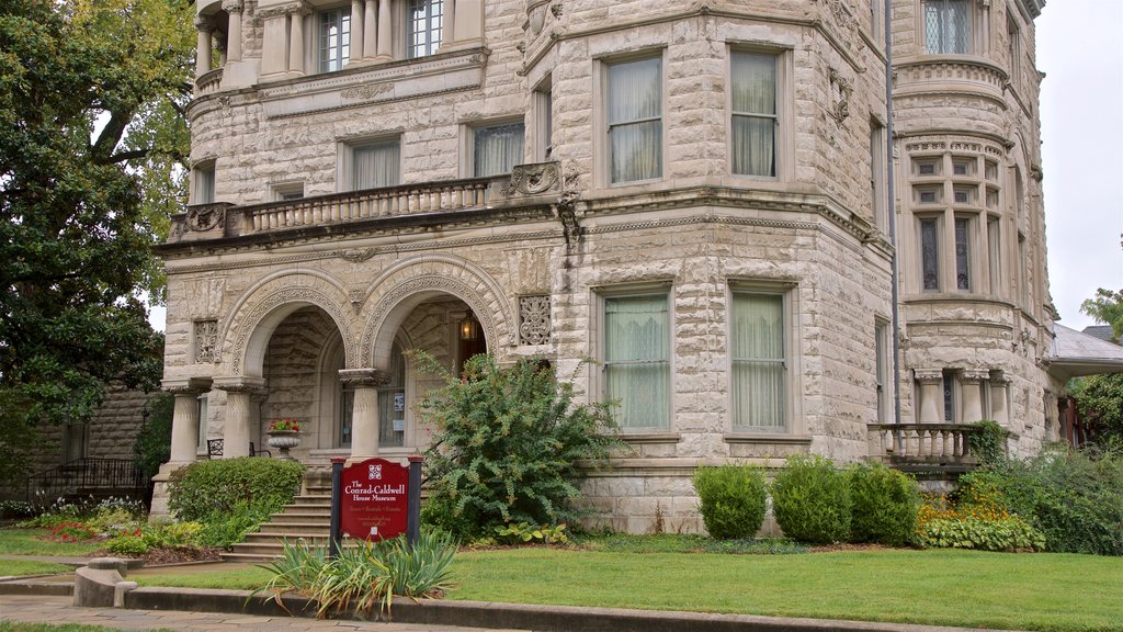 Conrad Caldwell House showing a house and heritage architecture