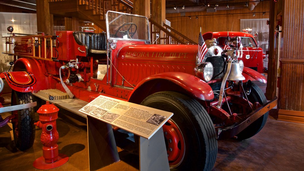 Aurora Regional Fire Museum mostrando vistas internas, elementos de patrimônio e sinalização