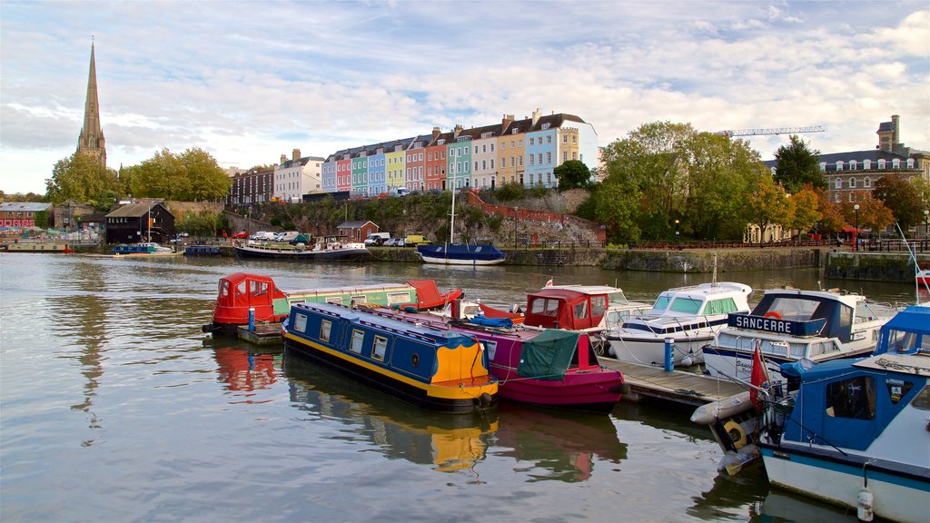 Kerk St. Mary Redcliffe bevat een baai of haven