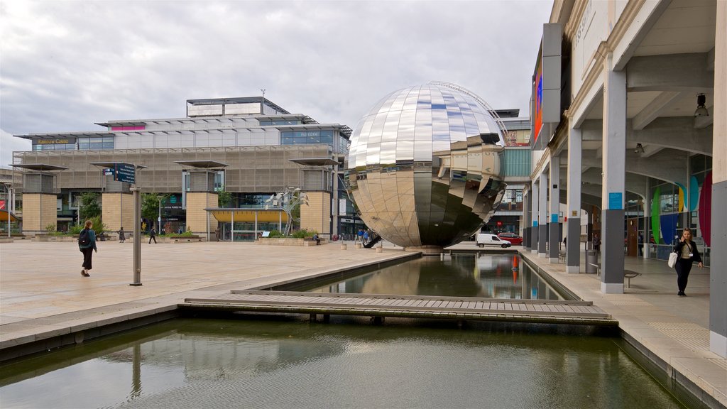 Bristol showing outdoor art and a square or plaza