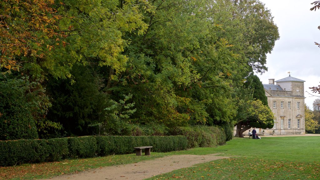 Lydiard Tregoze showing a garden