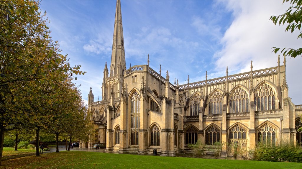 St. Mary Redcliffe Church showing a church or cathedral and heritage architecture