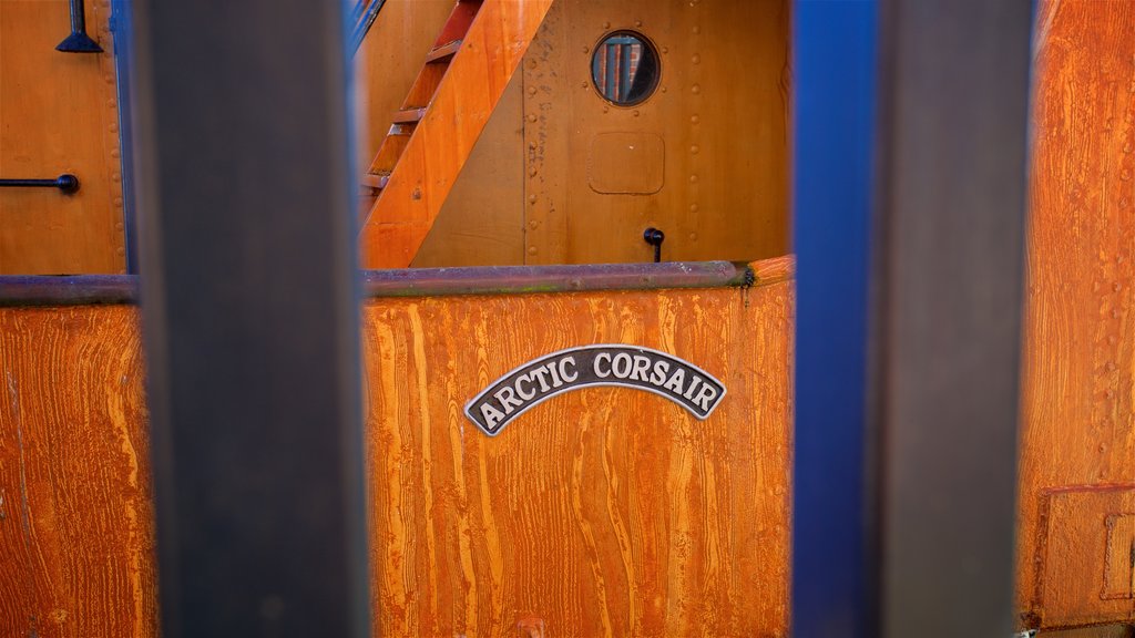 Musée Arctic Corsair montrant signalisation