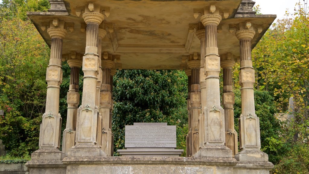 Arnos Vale Cemetery ofreciendo un cementerio