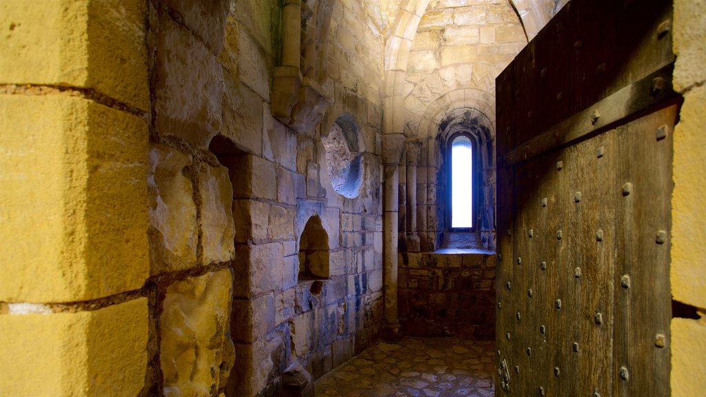 Château fort Conisbrough Castle mettant en vedette éléments du patrimoine et scènes intérieures