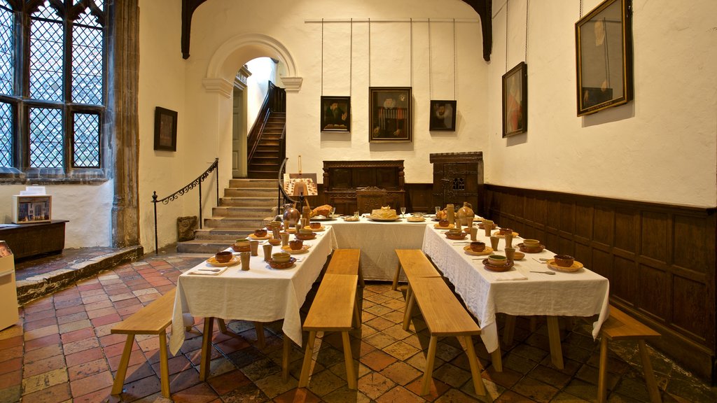 Strangers Hall Garden showing heritage elements and interior views