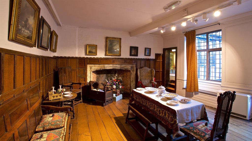 Strangers Hall Garden showing interior views, heritage elements and a house