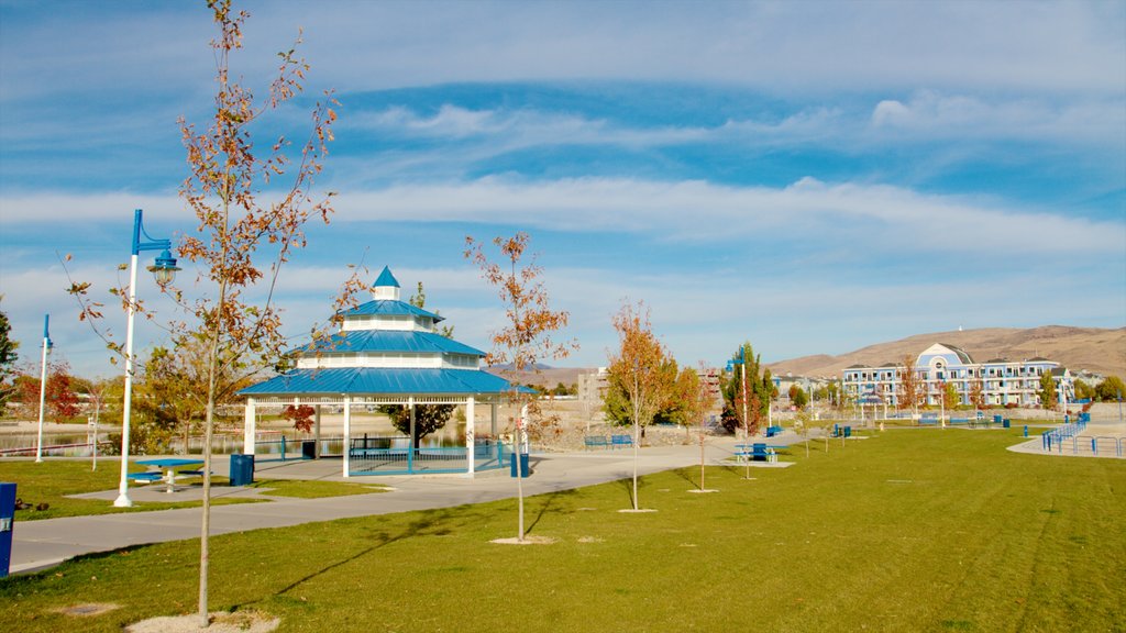 Sparks Marina Park showing a garden