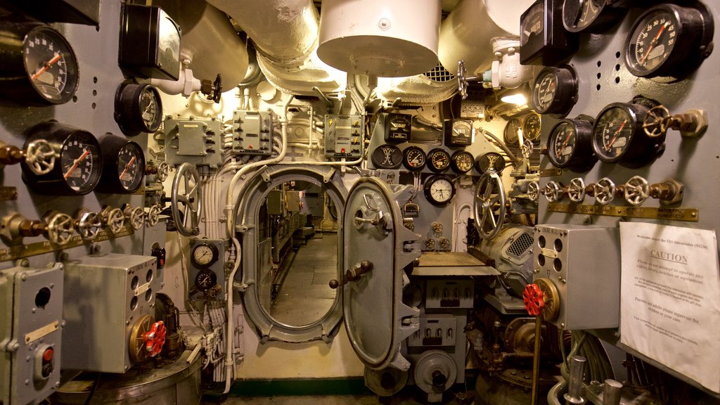 USS Silversides ofreciendo vista interna