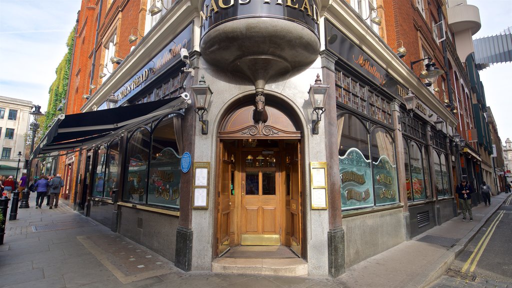 Covent Garden showing heritage elements