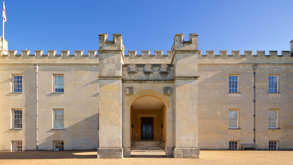 Syon Park mostrando un castillo y arquitectura patrimonial