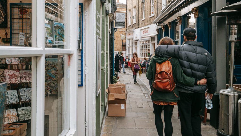 Greenwich Market bevat straten en ook een stel