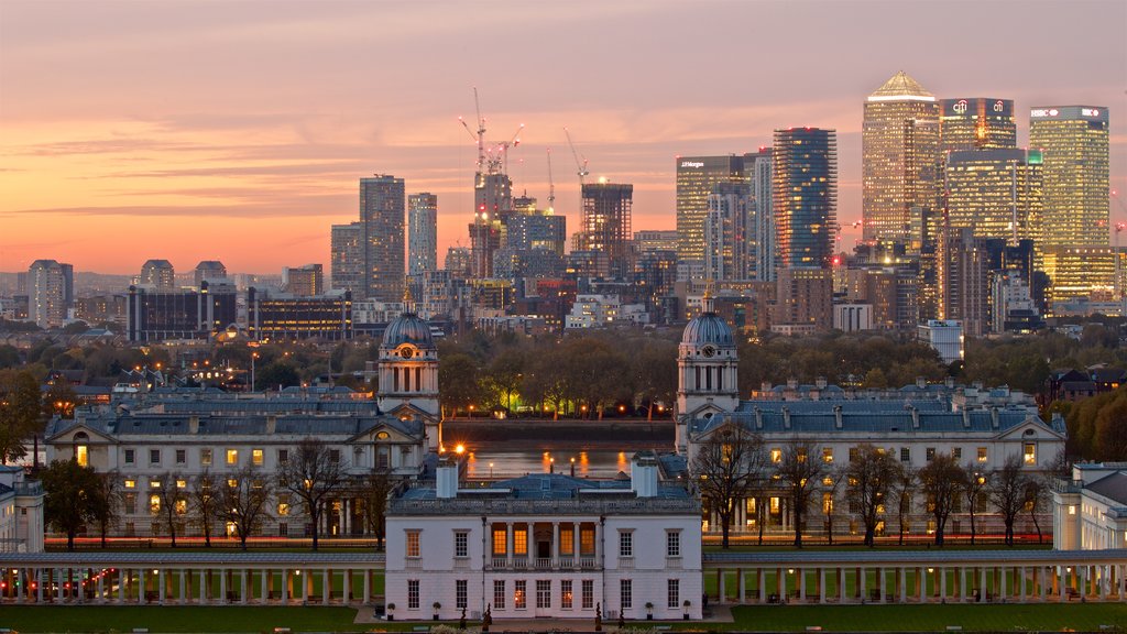 Greenwich Park which includes a city, heritage architecture and a sunset