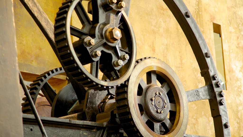 Powerhouse Museum showing interior views