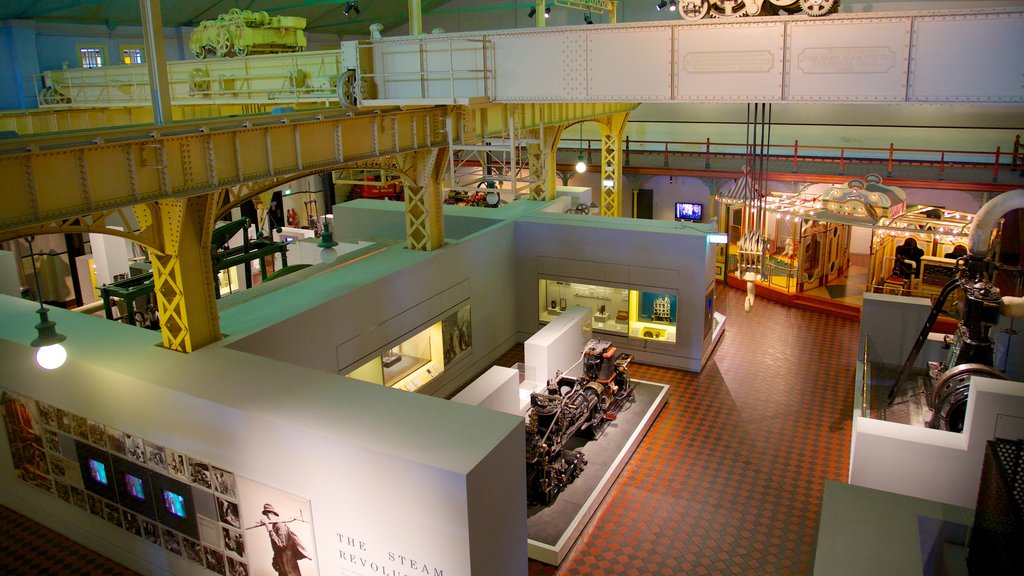 Powerhouse Museum featuring interior views