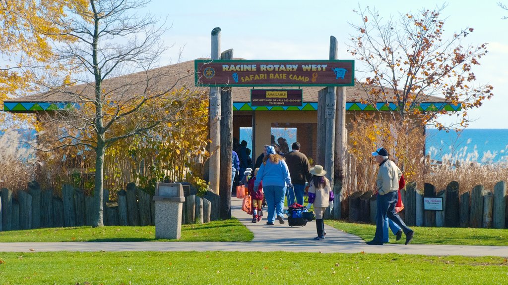 Racine Zoological Gardens featuring a park