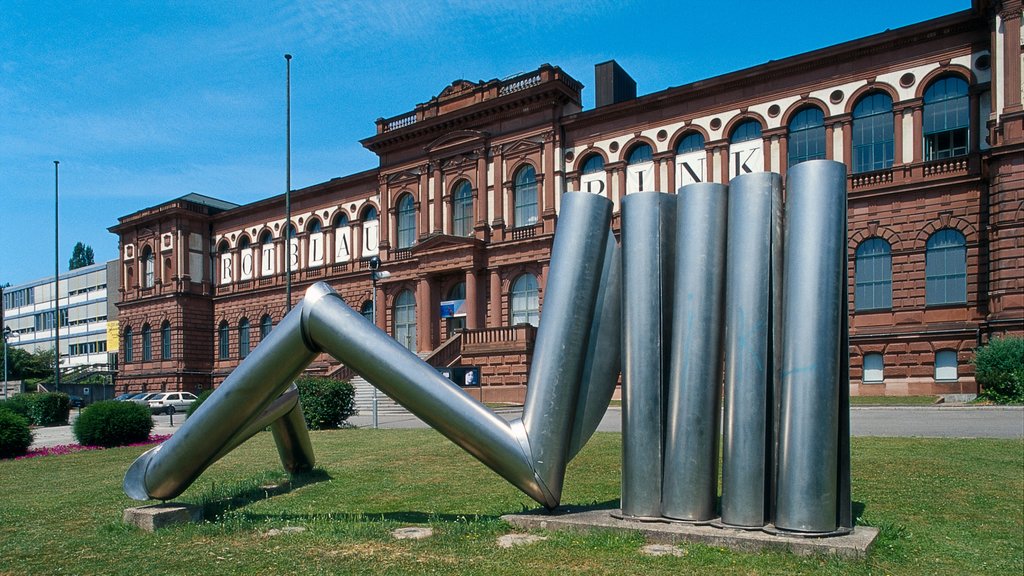 Kaiserslautern ofreciendo un jardín, una ciudad y arte