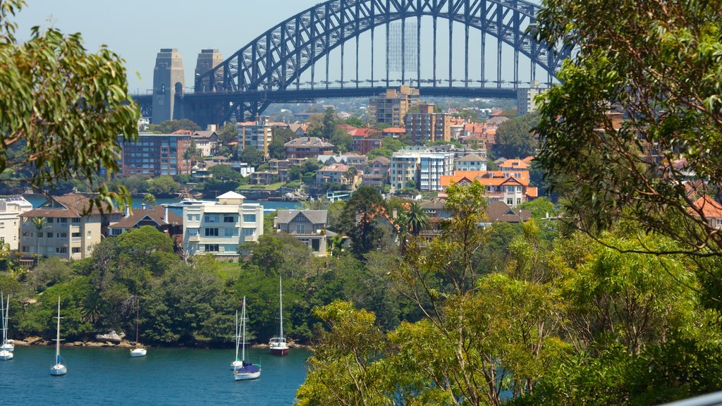 Mosman ofreciendo paseos en lancha, un puente y una ciudad