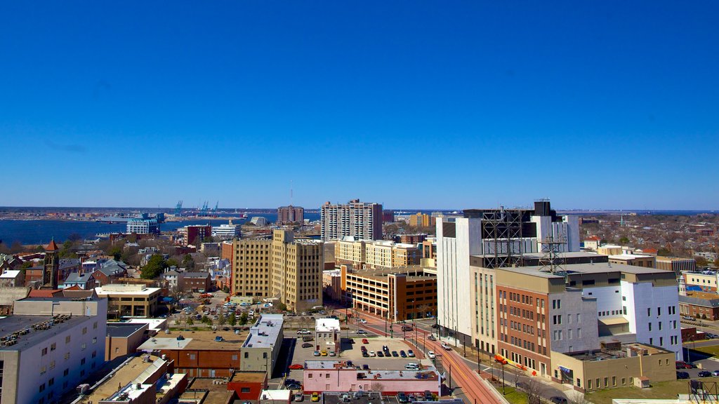 Norfolk - Virginia Beach que inclui distrito comercial central, uma cidade e paisagens litorâneas