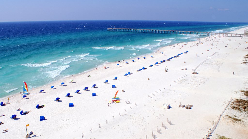 Pensacola Beach mostrando uma praia de areia