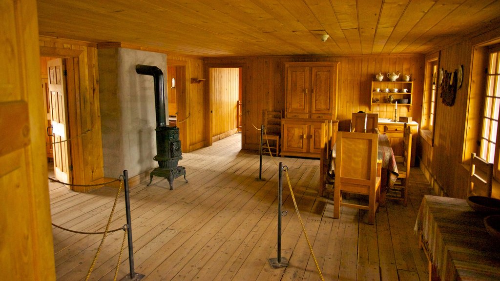 Fort Edmonton Park showing interior views