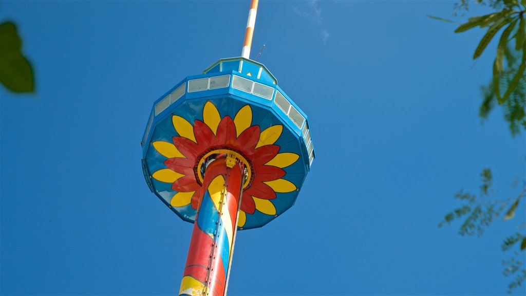 Escenica Tower which includes rides