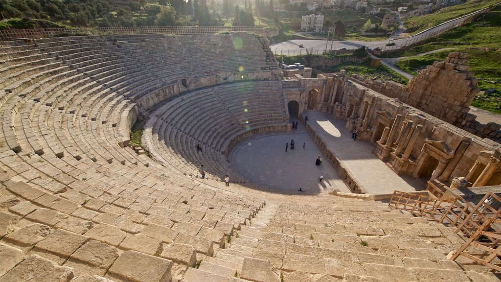 Teatro Sul mostrando arquitetura de patrimônio e cenas de teatro