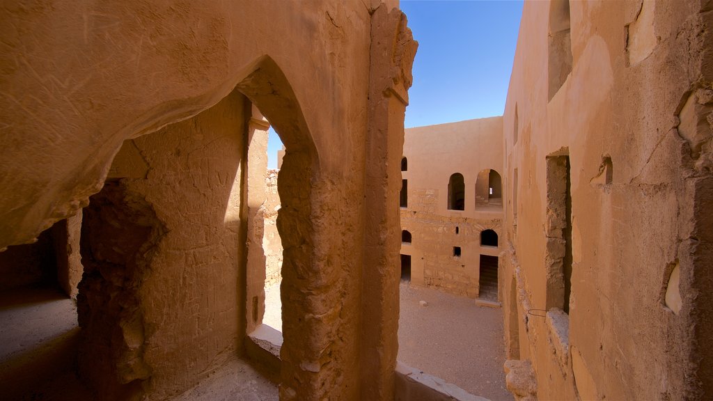 Château Qasr Kharana montrant éléments du patrimoine