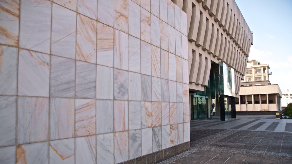 Biblioteca Nacional que incluye arquitectura moderna