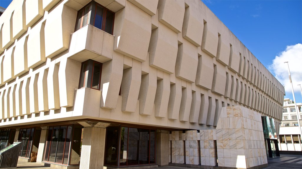 Biblioteca Nacional que incluye arquitectura moderna