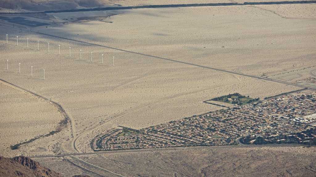 Palm Springs Svævebane som omfatter udsigt over landskaber og udsigt over ørkenen