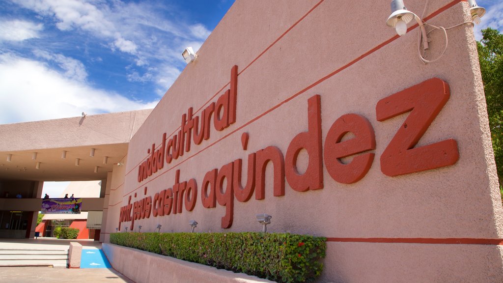 La Paz Theater featuring signage